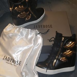 JadyRose feather embellished boot size 8